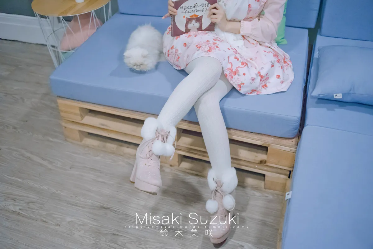 完全M男的下仆生活羞耻！在咖啡厅里 - 铃木美咲