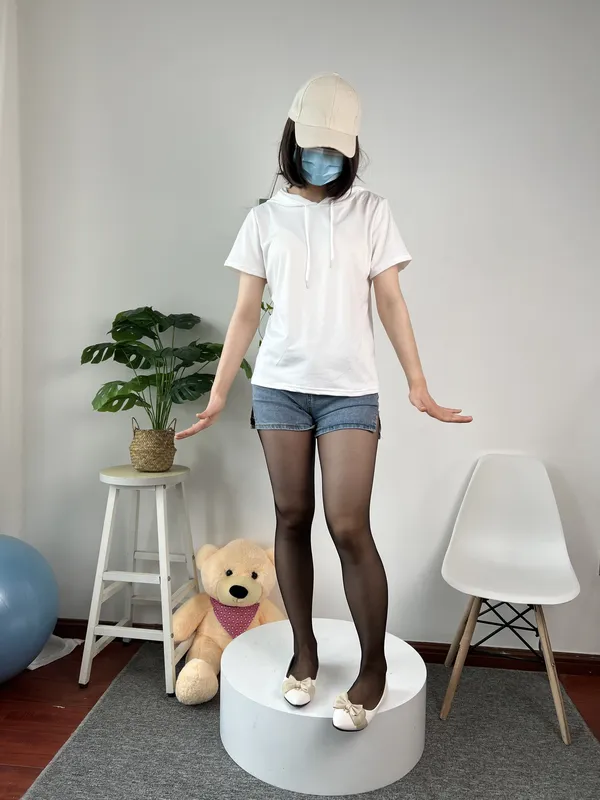 三禾摄影 No.074 卫衣 短裤 黑丝 高跟 - 三禾摄影